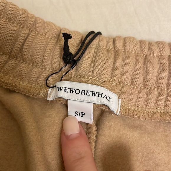 NWT WeWoreWhat tan shorts Size S - Picture 2 of 4